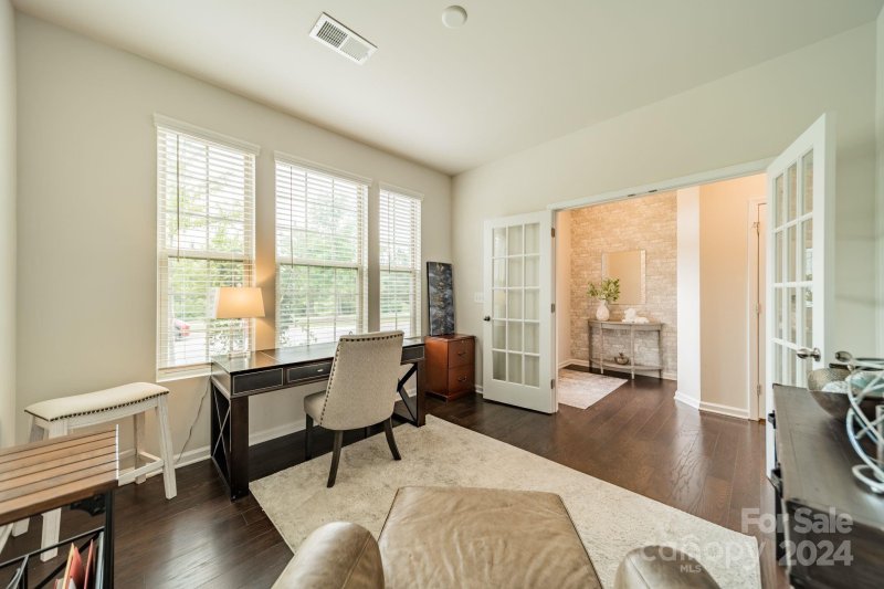 Property image 4 at 11118 Westbranch Parkway, Davidson, NC 28036