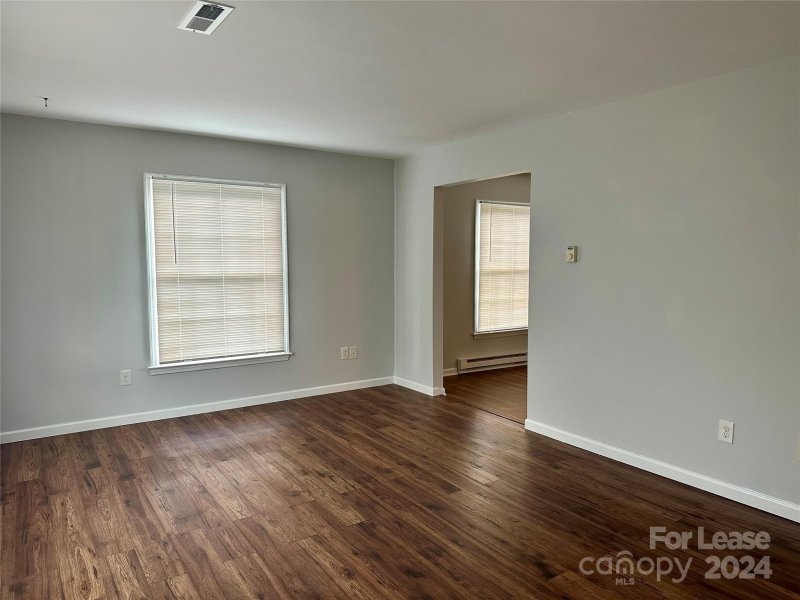 Property image 2 at 3327 Woodleaf Road, Charlotte, NC 28205