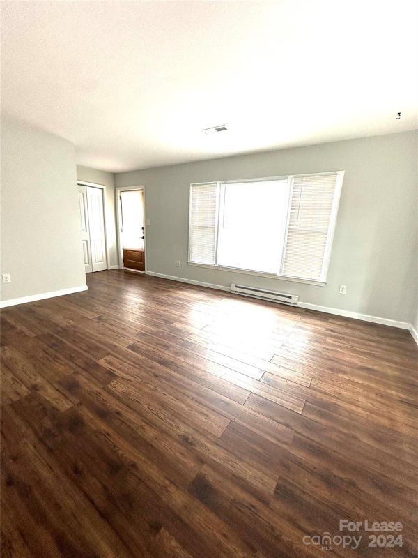 Property image 3 at 3327 Woodleaf Road, Charlotte, NC 28205