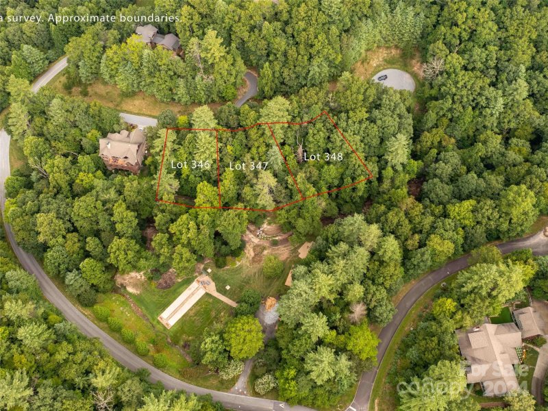 Property image 3 at 712 Blackgum Court, Hendersonville, NC 28739