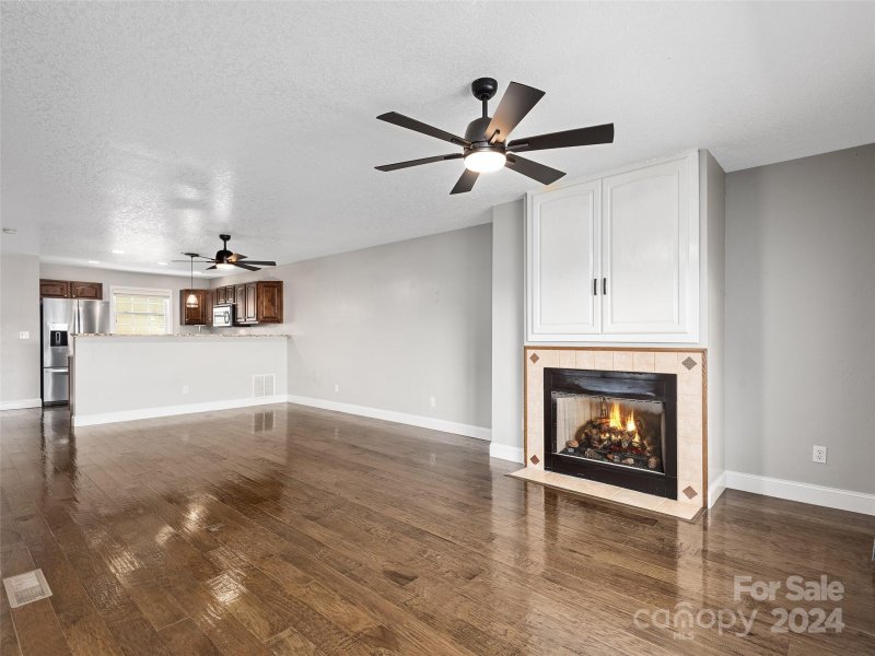 Property image 3 at 49 Rotunda Circle, Asheville, NC 28806