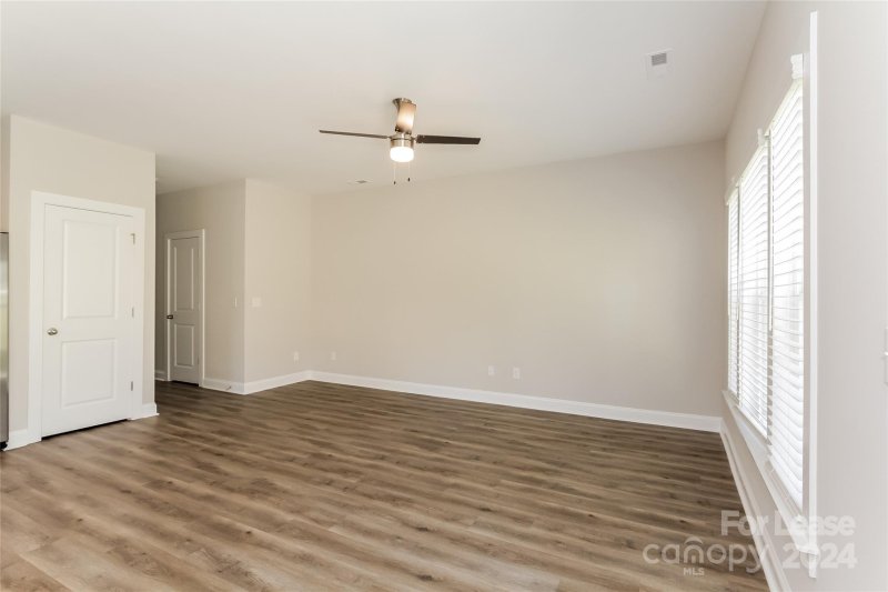 Property image 2 at 501 Owen Boulevard, Charlotte, NC 28213