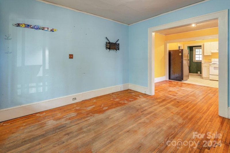 Property image 5 at 165 Euclid Boulevard, Asheville, NC 28806