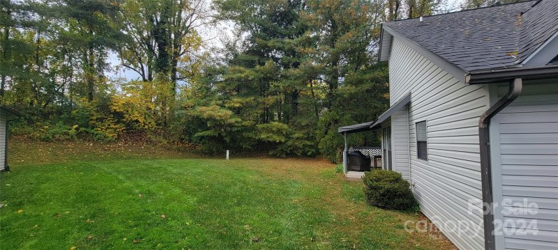 Property image 3 at 121 Cimarron Drive, Asheville, NC 28803