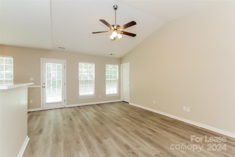 Property image 5 at 136 Cinebar Road, Mooresville, NC 28115