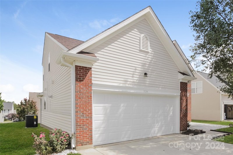 Property image 4 at 519 Elsberry Lane, Charlotte, NC 28213