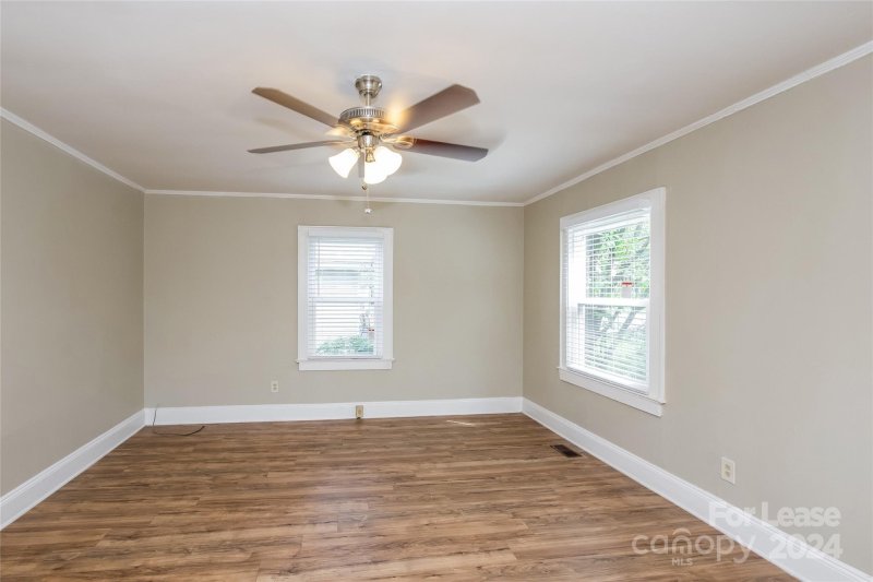 Property image 4 at 3510 Avalon Avenue, Charlotte, NC 28208