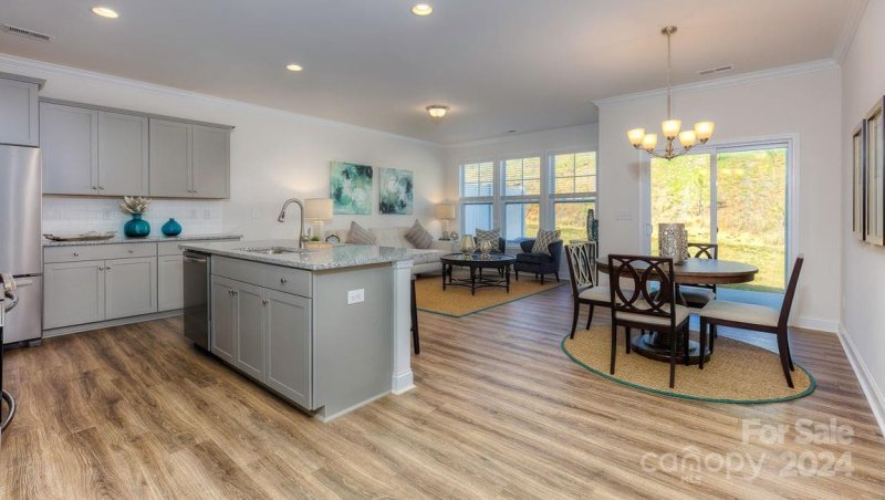 Property image 5 at 323 Creekview Road, Hendersonville, NC 28792