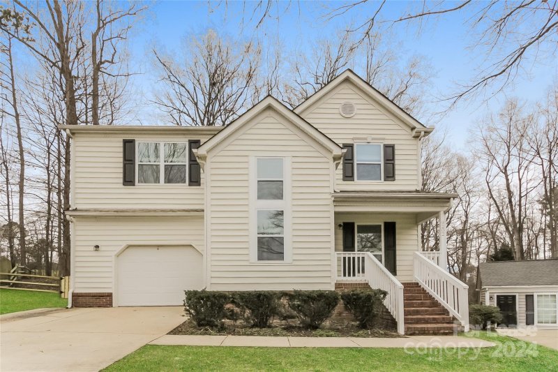 Property image 4 at 9202 Rotherham Lane, Charlotte, NC 28216