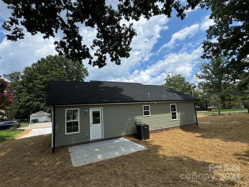 Property image 5 at 801 Maplewood Avenue, Kannapolis, NC 28081