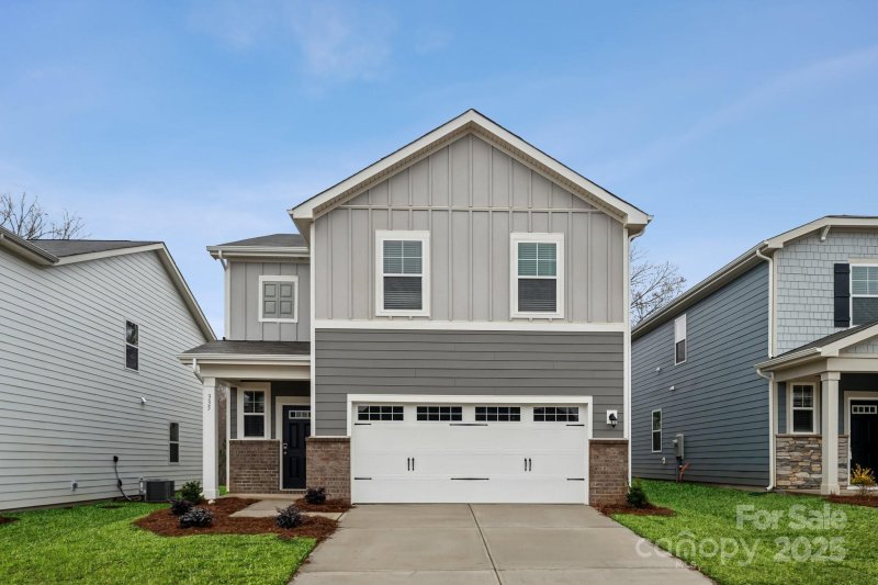 335 Bezelle Avenue