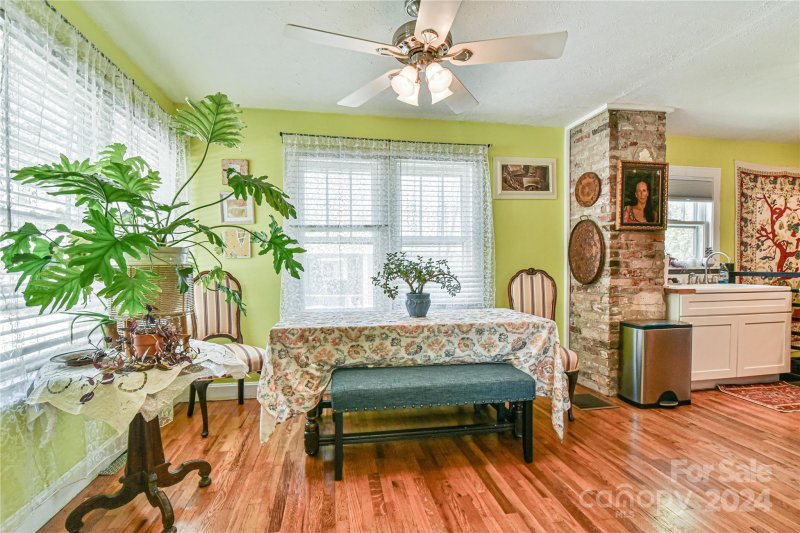 Property image 2 at 331 State Street, Asheville, NC 28806