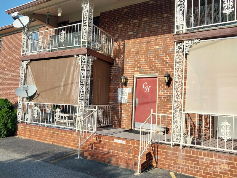 Property image 2 at 2129 Carriage Woods Lane, Kannapolis, NC 28081