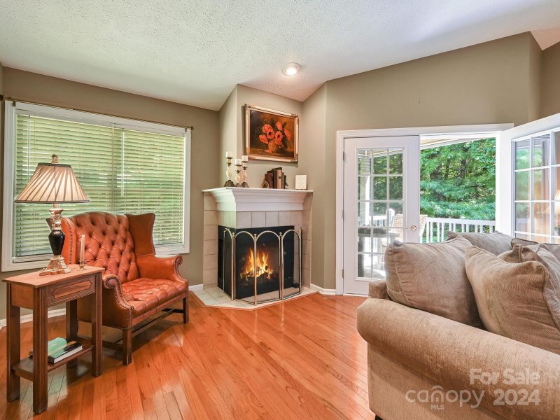 Property image 5 at 304 Laurel Park Place, Hendersonville, NC 28791