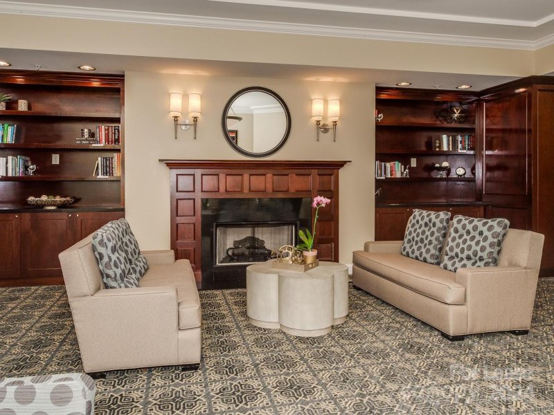 Property image 3 at 300 W 5th Street, Charlotte, NC 28202