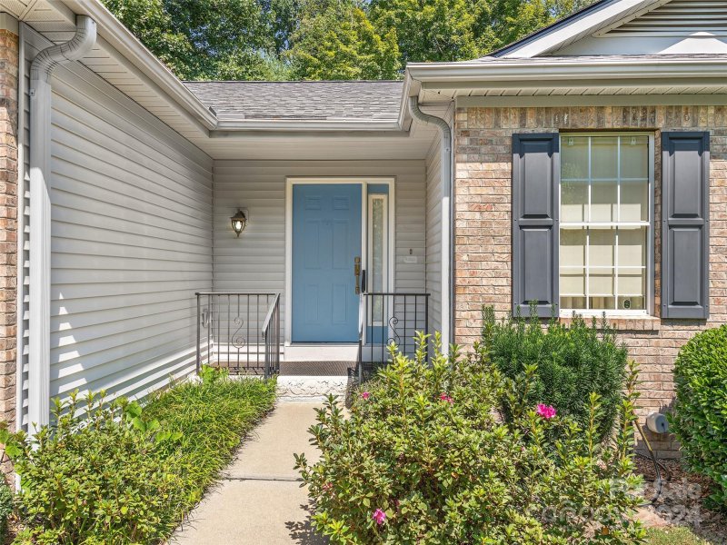 Property image 3 at 8 Pebble Beach Court, Etowah, NC 28729