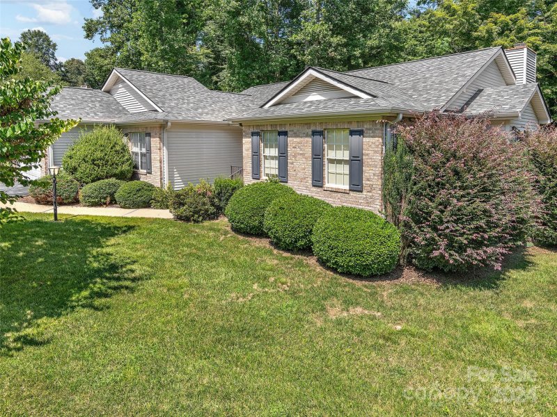 Property image 4 at 8 Pebble Beach Court, Etowah, NC 28729