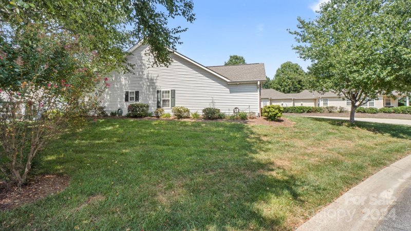 Property image 3 at 136 Oak Village Parkway, Mooresville, NC 28117