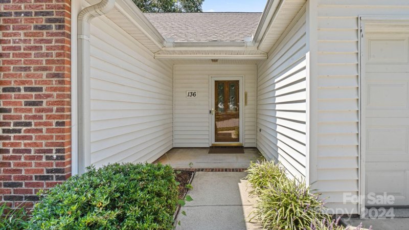 Property image 4 at 136 Oak Village Parkway, Mooresville, NC 28117