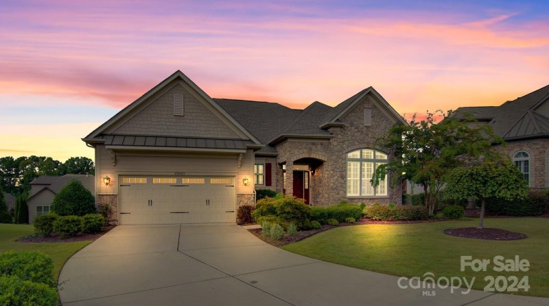 Property image 2 at 15608 Lake Ridge Road, Charlotte, NC 28278
