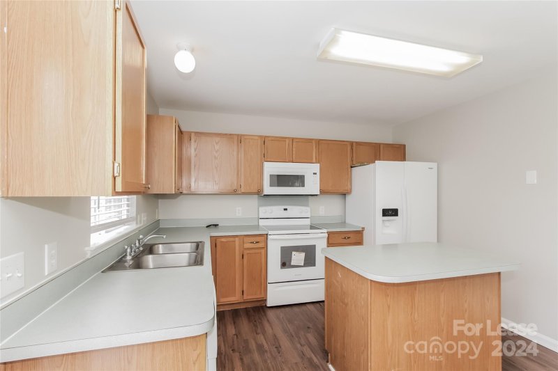 Property image 4 at 7446 Stone Mountain Court, Charlotte, NC 28262