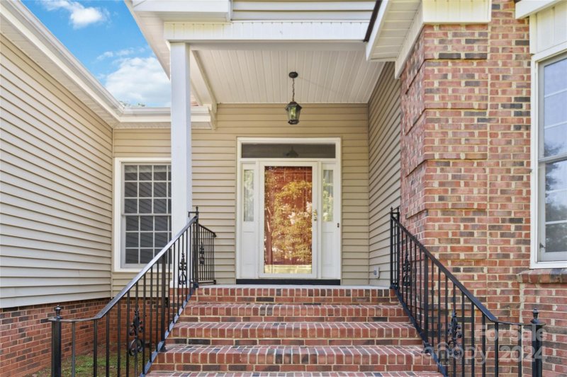 Property image 2 at 401 Runnymede Drive, Rock Hill, SC 29732