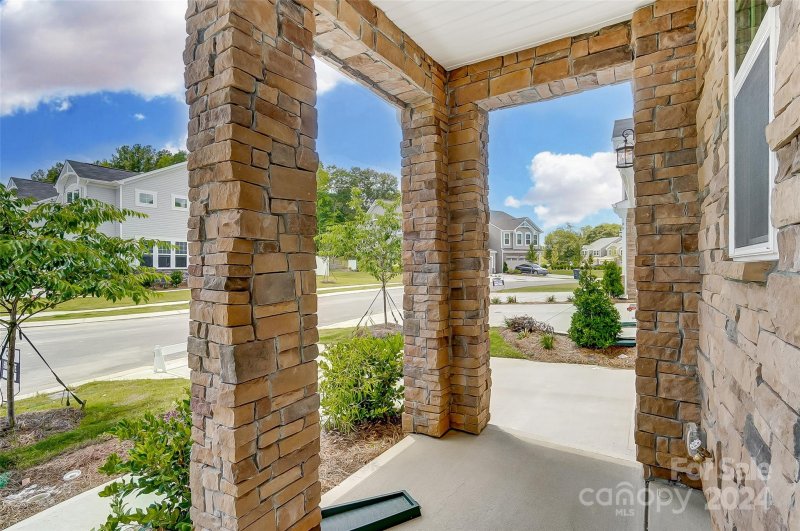Property image 4 at 14946 Tamarack Drive, Charlotte, NC 28278