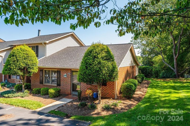 Property image 3 at 715 21st Avenue, Hickory, NC 28601