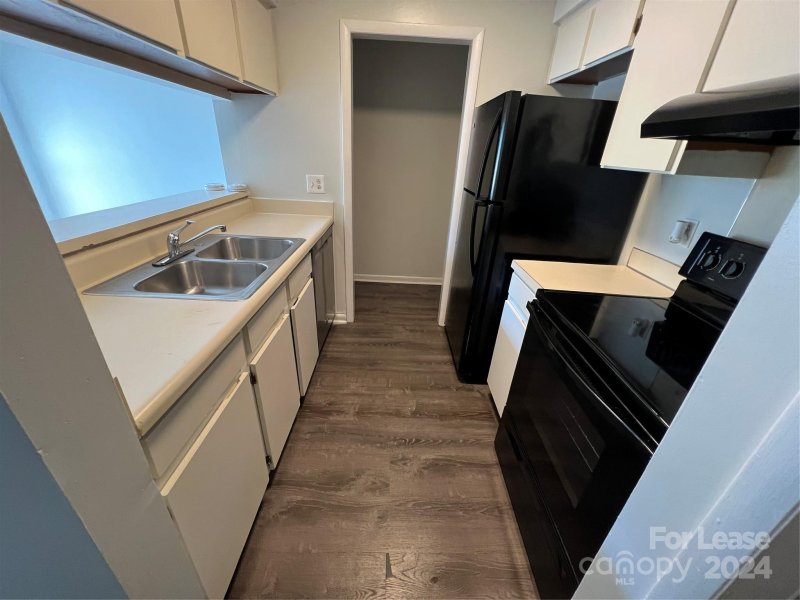 Property image 2 at 4516 Sharon Chase Drive, Charlotte, NC 28215