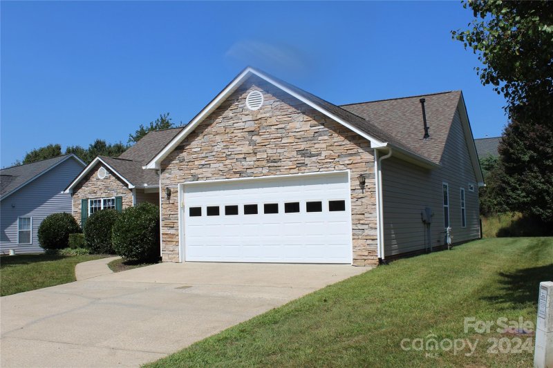 Property image 4 at 68 Morning Mist Road, Fletcher, NC 28732