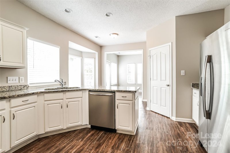Property image 4 at 13729 Queenswater Lane, Charlotte, NC 28273