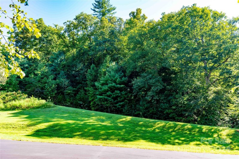 Property image 2 of 108 Morning Air Lane in Old Orchard, Hendersonville, NC 28792