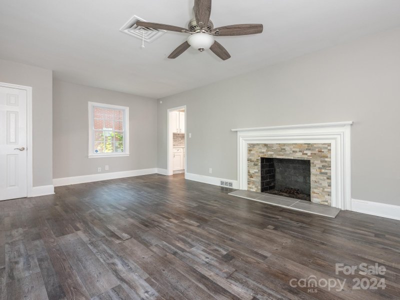 Property image 2 at 638 Mayview Drive, Charlotte, NC 28205