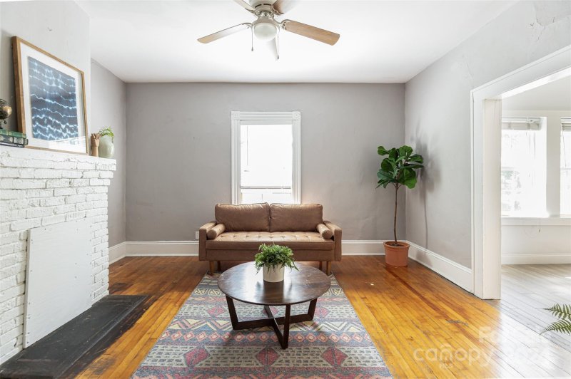 Property image 5 at 11 Park Avenue, Asheville, NC 28801