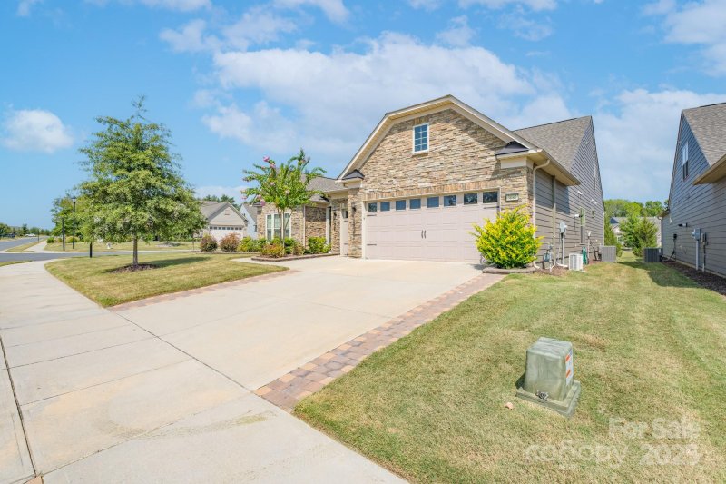 Property image 3 at 3087 Bartlett Street, Fort Mill, SC 29715