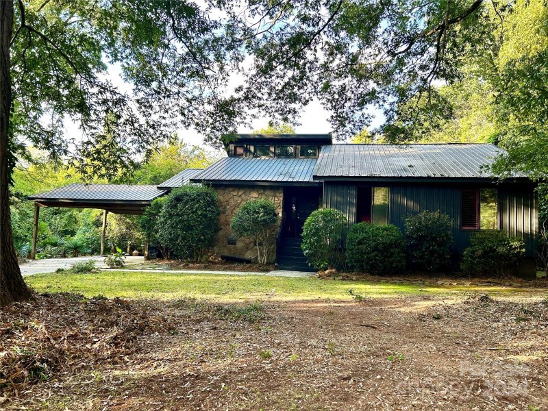 Property image 2 at 2401 Sugar Mill Road, Charlotte, NC 28210