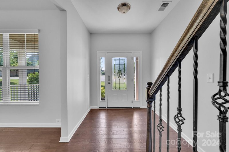 Property image 2 at 5435 Fenway Drive, Charlotte, NC 28273