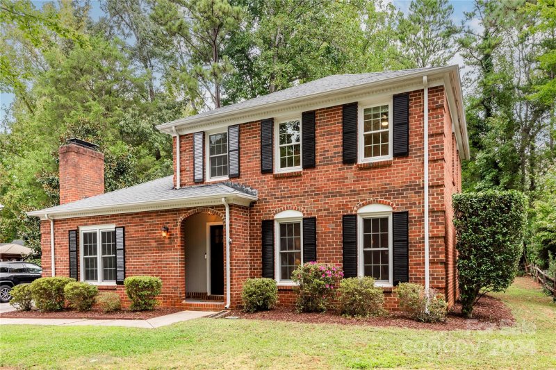 Property image 2 at 9151 Hinson Drive, Matthews, NC 28105