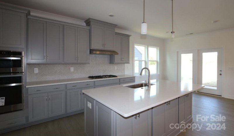 Property image 3 at 10120 Whitaker Pointe Drive, Huntersville, NC 28078