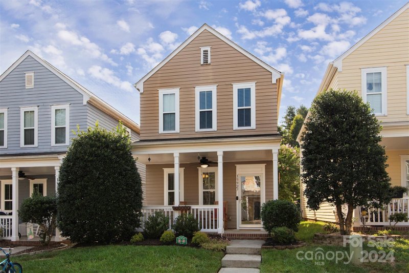 Property image 2 at 15927 Rose Glenn Lane, Davidson, NC 28036