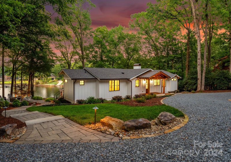 Property image 2 at 518 Stonemarker Road, Mooresville, NC 28117