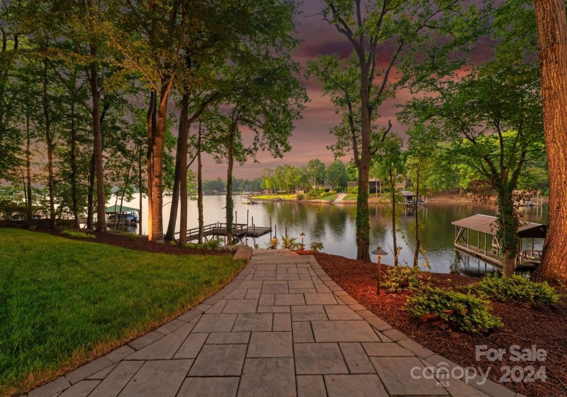 Property image 5 at 518 Stonemarker Road, Mooresville, NC 28117