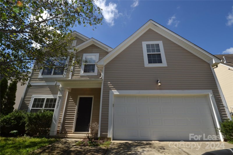 12427 Oakton Hunt Drive