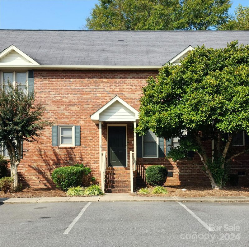 Property image 3 at 1150 Crestmont Drive, Concord, NC 28025