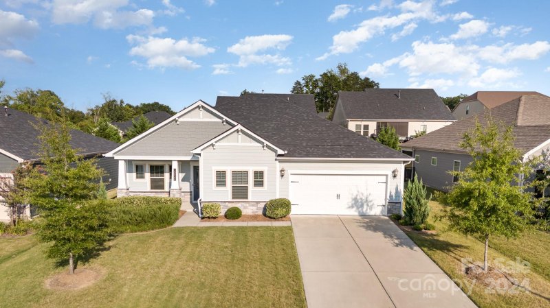 Property image 3 at 15040 Batteliere Drive, Charlotte, NC 28278