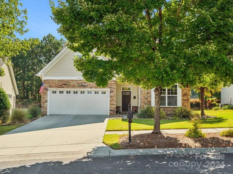 Property image 2 at 946 Knob Creek Lane, Tega Cay, SC 29708
