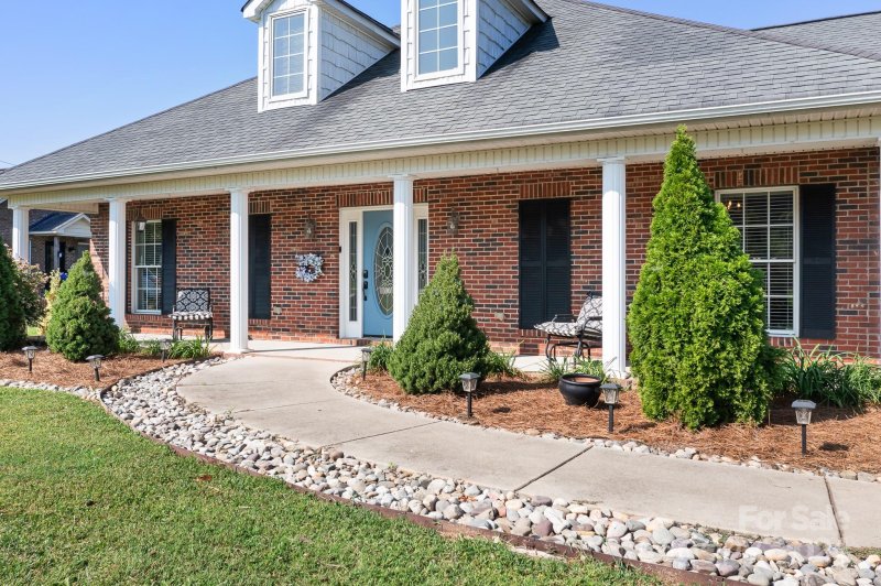 Property image 4 at 1244 Killian Farm Road, Stanley, NC 28164