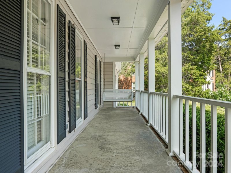 Property image 3 at 5604 Ivygate Lane, Charlotte, NC 28226