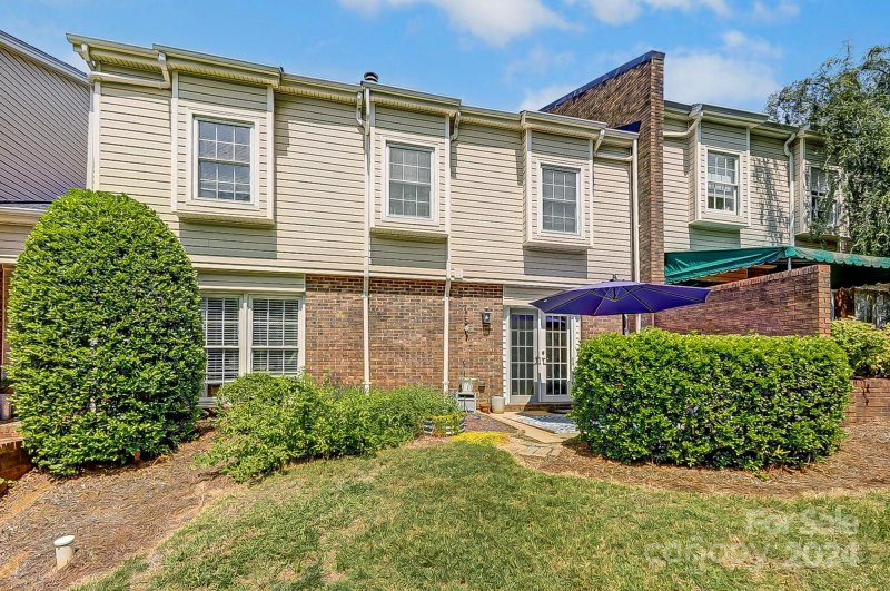 Property image 3 at 7328 Quail Meadow Lane, Charlotte, NC 28210