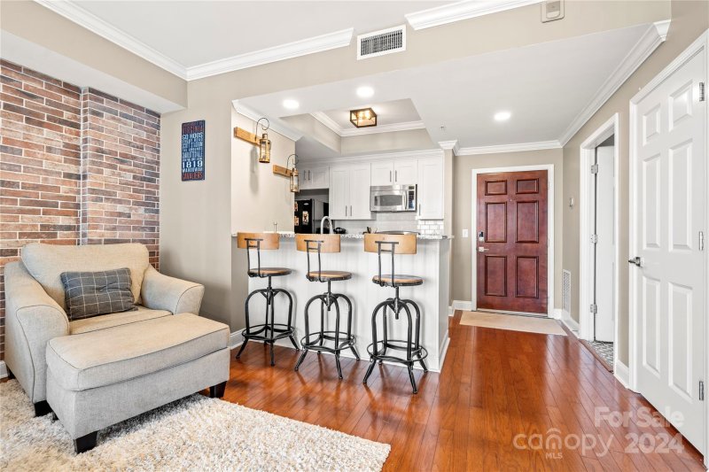 Property image 5 at 300 W 5th Street, Charlotte, NC 28202